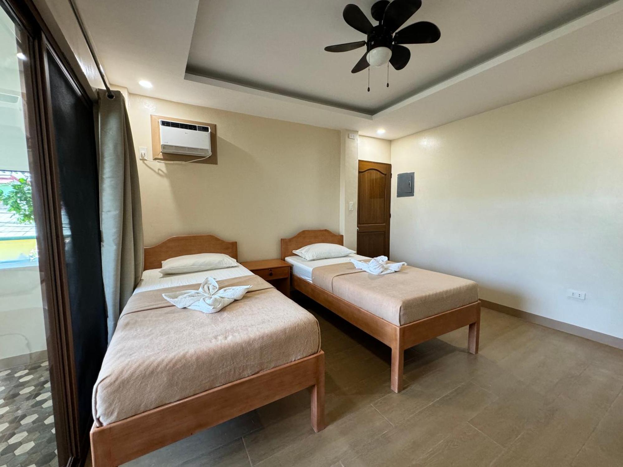 Marina Village Moalboal Dış mekan fotoğraf