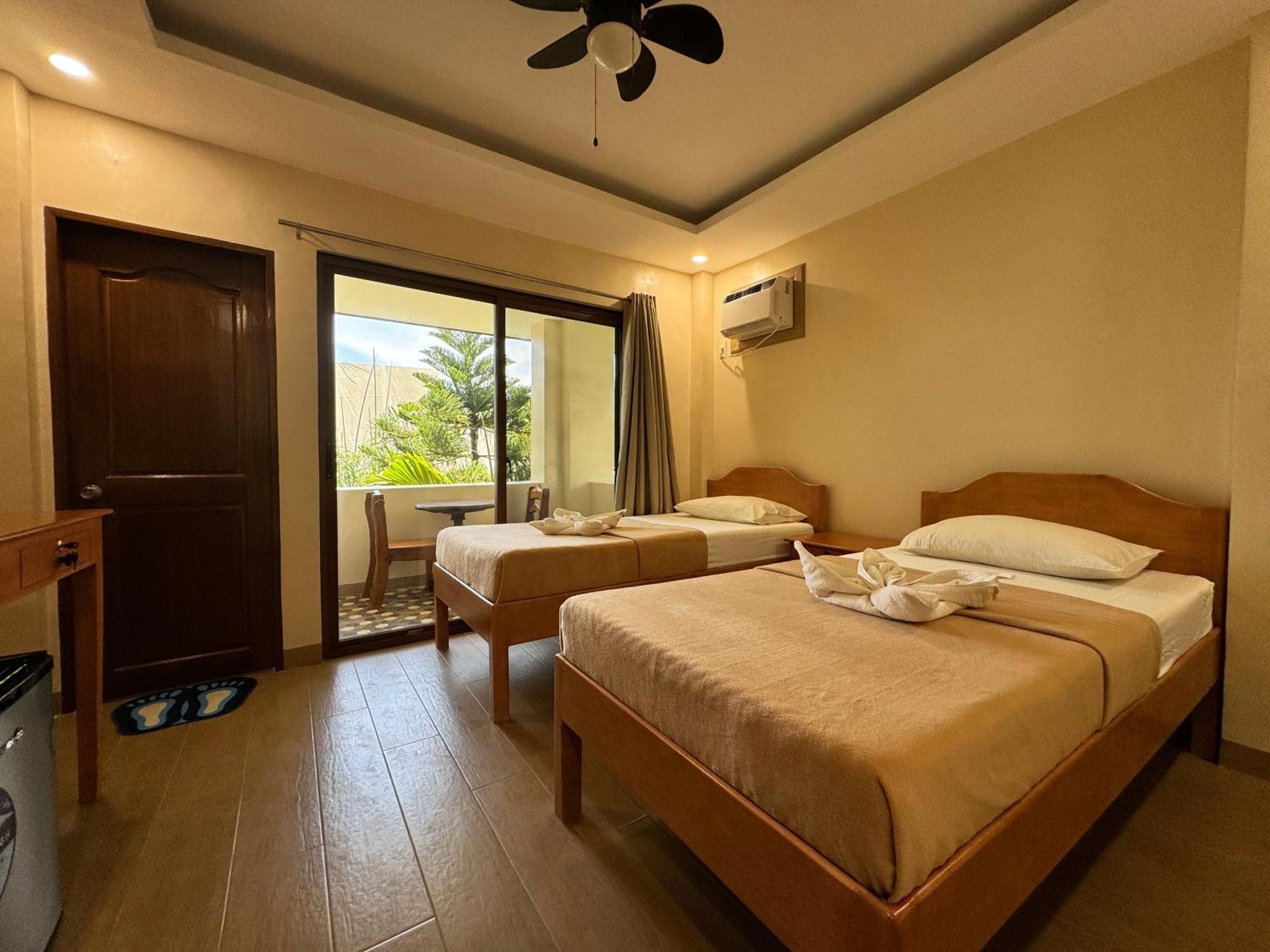 Marina Village Moalboal Dış mekan fotoğraf